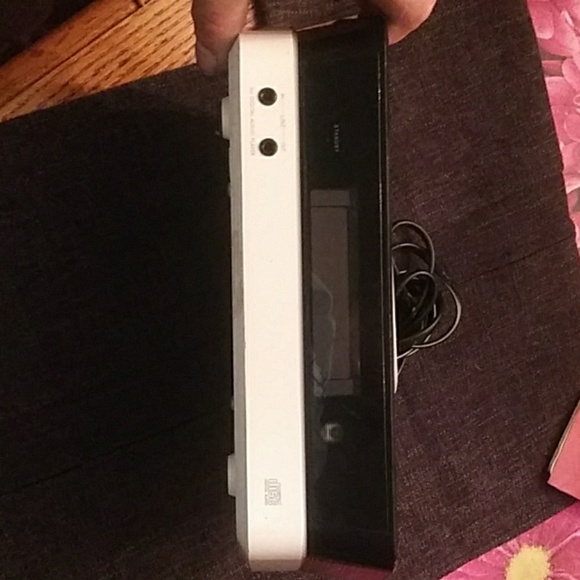 JVC MP 3 player - Picture 3 of 5